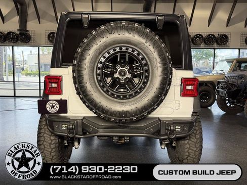 Used 2024 Jeep Wrangler Unlimited Rubicon 4xe AWD/4WD image 13