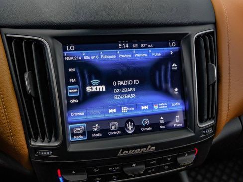 Used 2017 Maserati Levante S image 27