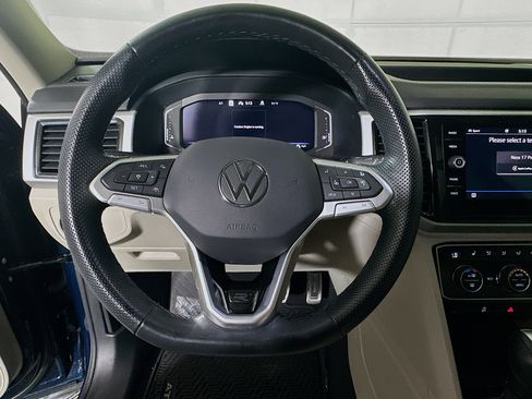 Used 2022 Volkswagen Atlas SEL R-Line AWD/4WD image 15