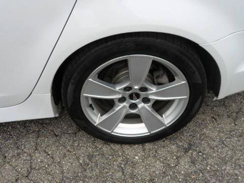 Used 2008 Pontiac G8 w/ Premium Package RWD image 14