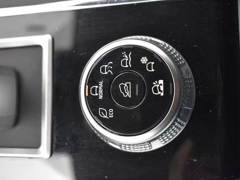 Used 2024 Mitsubishi Outlander Ralliart image 35