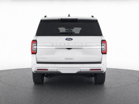 Used 2024 Ford Expedition Max XLT AWD/4WD image 7