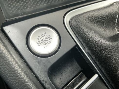 Used 2024 Volkswagen Jetta SE image 47