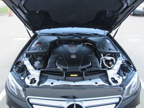 Used 2019 Mercedes-Benz E 450 4MATIC Sedan w/ Premium Package image 52