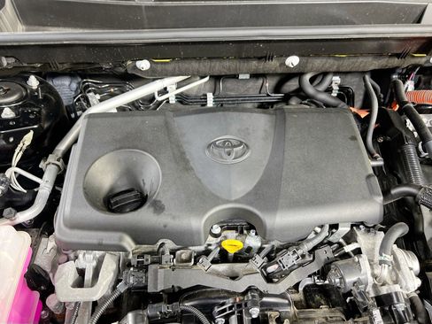 Used 2022 Toyota RAV4 LE image 26