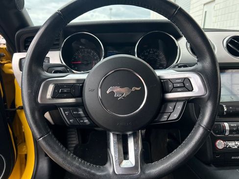 Used 2016 Ford Mustang Premium image 15