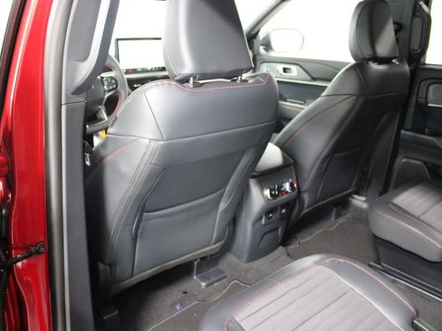 New 2026 Ford Explorer ST-Line w/ ST-Line Street Pack image 23