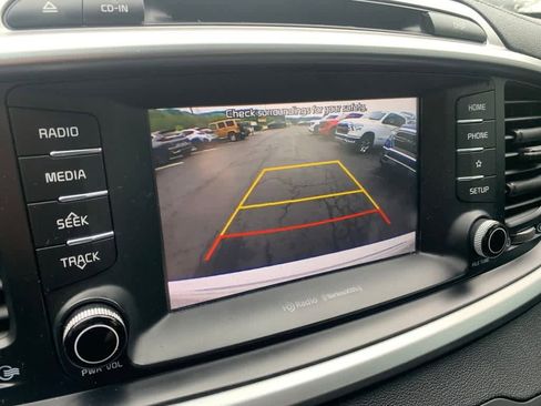 Used 2019 Kia Sorento FWD w/ LX Convenience Package image 11