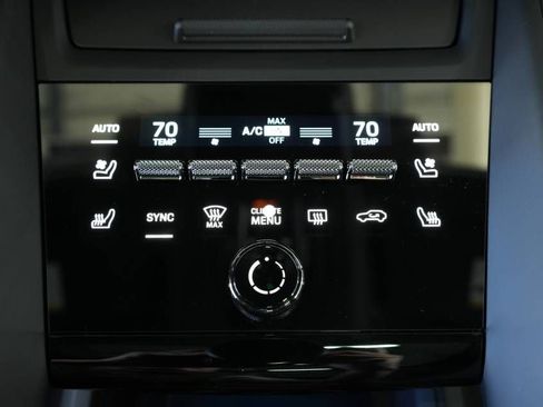 Certified 2025 Porsche Macan 4 Electric AWD/4WD image 23