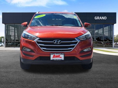 Used 2017 Hyundai Tucson SE Plus w/ Cargo Package AWD/4WD image 3