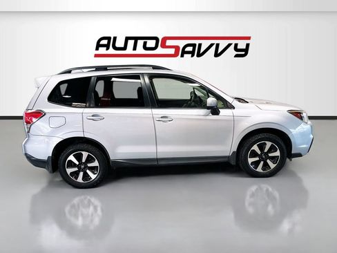 Used 2018 Subaru Forester 2.5i Premium w/ All-Weather Package AWD/4WD image 8