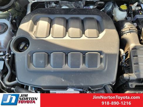 Used 2025 Volkswagen Tiguan SE R-Line AWD/4WD image 30