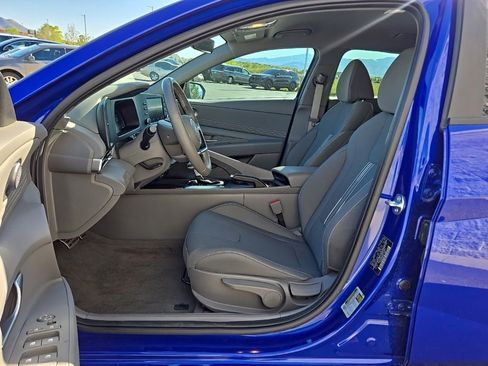 Used 2025 Hyundai Elantra Sport FWD image 20