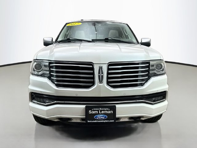 Used 2017 Lincoln Navigator L Select RWD image 2