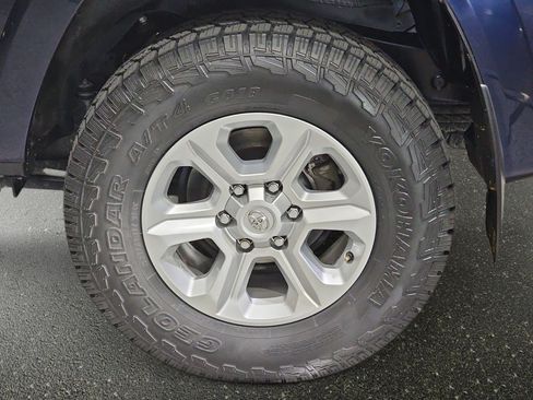 Used 2023 Toyota 4Runner SR5 AWD/4WD image 34