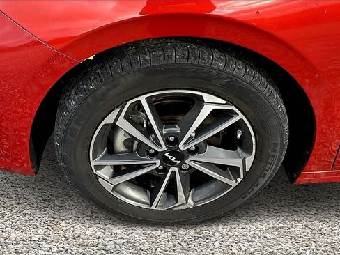 Used 2023 Kia Forte LXS image 9