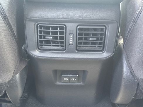 Used 2025 Toyota RAV4 XLE FWD image 12