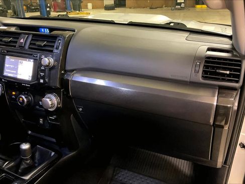 Used 2019 Toyota 4Runner TRD Off-Road Premium image 17