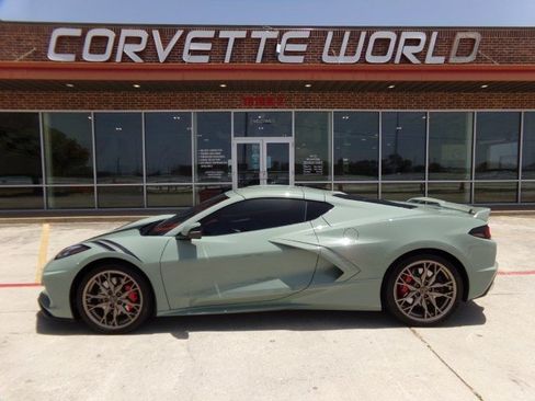 Used 2024 Chevrolet Corvette Stingray Premium Cpe w/ Z51 Performance Package RWD image 9
