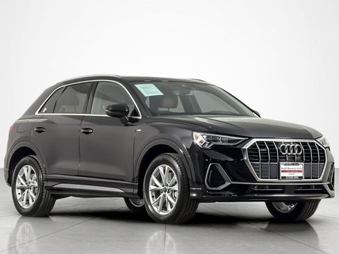 Used 2025 Audi Q3 2.0T Premium Plus w/ Premium Plus Package AWD/4WD image 7