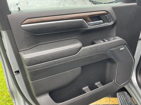 Certified 2023 GMC Sierra 1500 Elevation w/ Preferred Package image 5