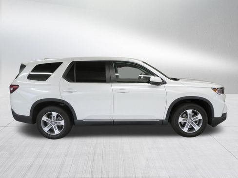 Used 2024 Honda Pilot EX-L image 8