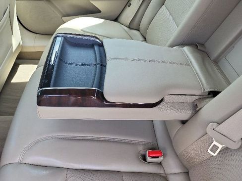 Used 2016 Cadillac XTS Premium FWD image 22