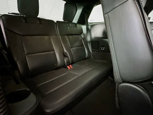 Used 2025 Ford Explorer ST-Line w/ ST-Line Street Pack AWD/4WD image 31