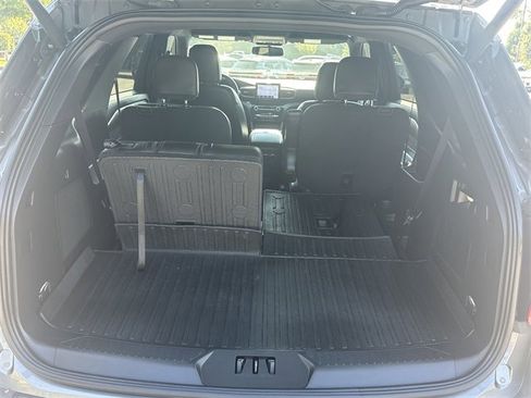 Used 2024 Ford Explorer ST-Line w/ Class IV Trailer Tow Package image 19