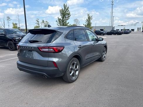 Used 2025 Ford Escape ST-Line FWD image 5