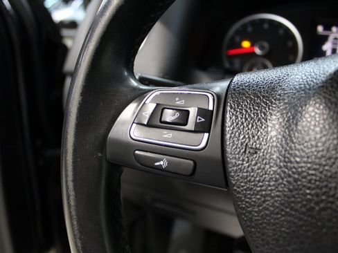 Used 2017 Volkswagen Tiguan Wolfsburg Edition image 23