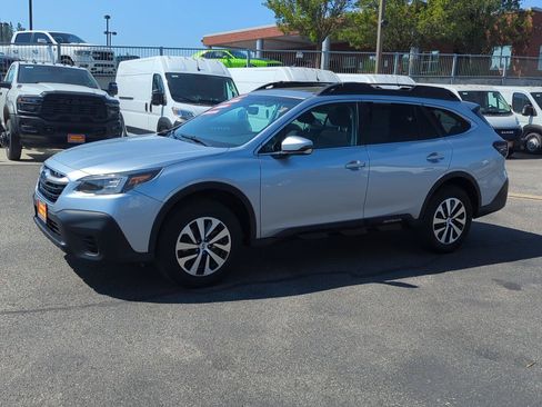 Used 2020 Subaru Outback Premium w/ Popular Package #1 AWD/4WD image 3