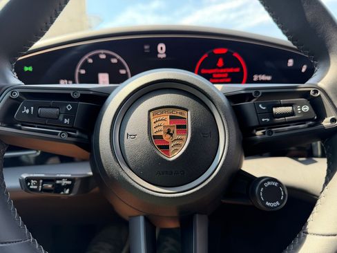 Used 2025 Porsche Taycan RWD image 30