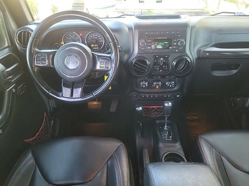 Used 2018 Jeep Wrangler Unlimited Rubicon AWD/4WD image 24