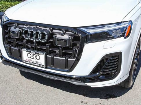 Used 2025 Audi Q7 3.0T Premium Plus w/ Premium Plus Package image 8
