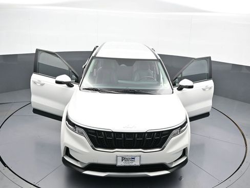 Used 2024 Kia Carnival LX FWD image 45