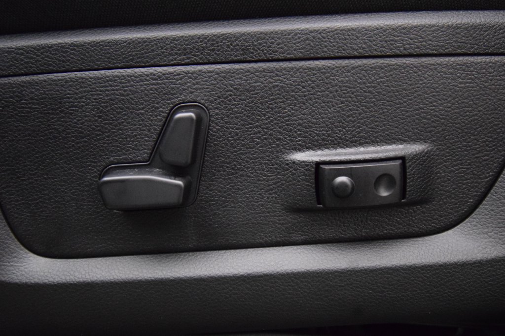 New 2027 RAM 3500 Big Horn AWD/4WD image 34