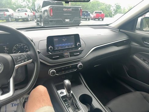 Used 2022 Nissan Altima 2.5 S image 15