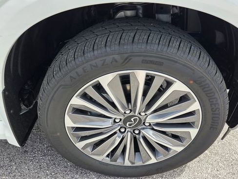 New 2026 INFINITI QX80 Luxe w/ Cargo Package AWD/4WD image 9