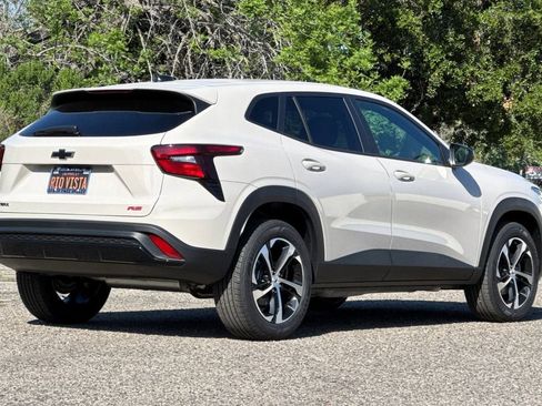 New 2026 Chevrolet Trax RS image 4