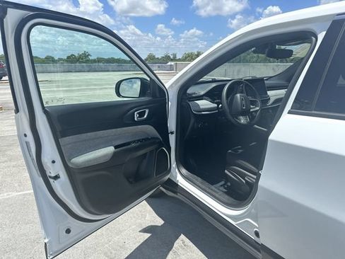 Used 2023 Jeep Compass Sport AWD/4WD image 22