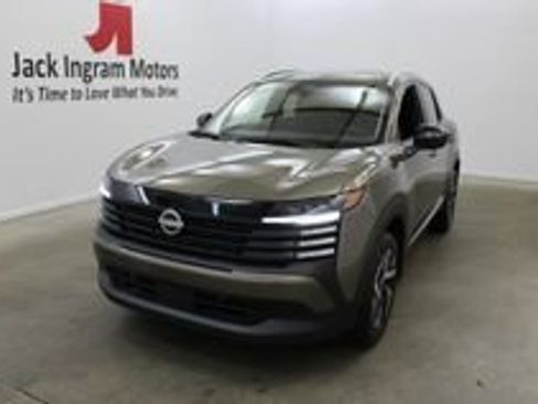 New 2026 Nissan Kicks SV w/ SV Premium Package image 2