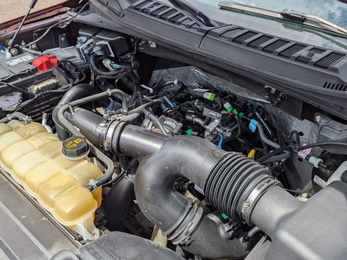 Used 2019 Ford F150 XLT w/ Equipment Group 302A Luxury AWD/4WD image 38