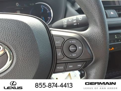 Used 2025 Toyota RAV4 LE AWD/4WD image 18