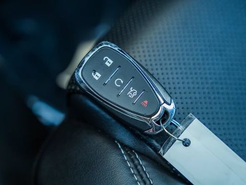 Used 2018 Chevrolet Camaro SS RWD image 45
