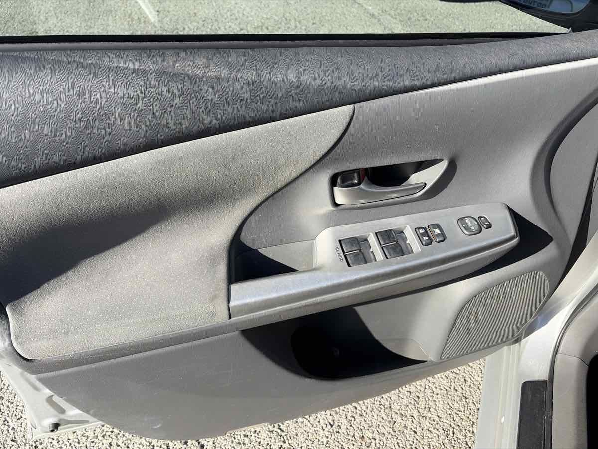 Used 2012 Toyota Prius V Three FWD image 7