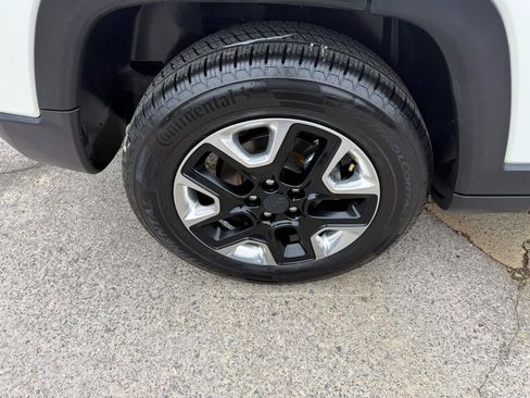 Used 2018 Jeep Compass Trailhawk AWD/4WD image 10