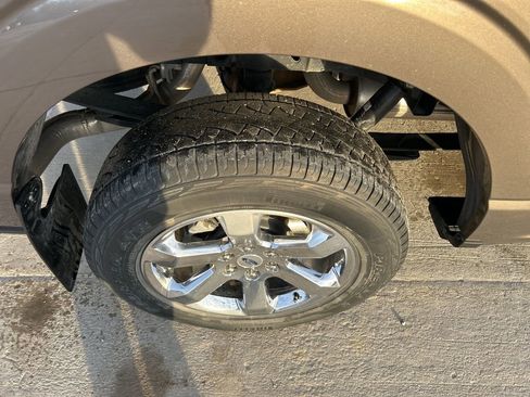 Used 2023 Ford F150 Lariat w/ Equipment Group 502A High image 32