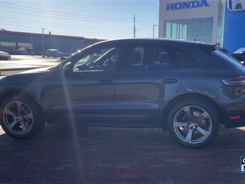 Used 2023 Porsche Macan image 7