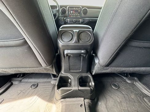 Used 2022 Jeep Wrangler Unlimited Sport AWD/4WD image 14